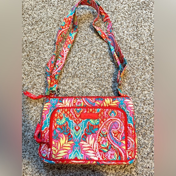 Handbags - BRAND NEW Vera Bradley